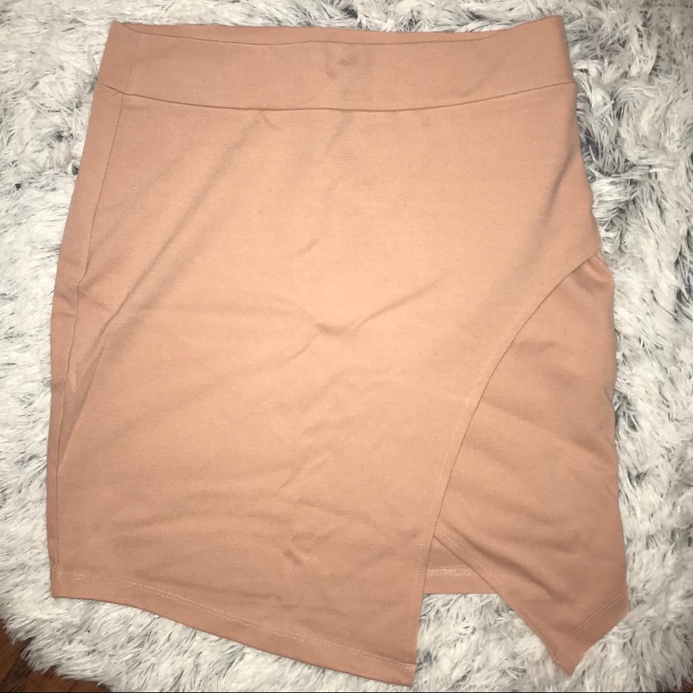 Mini skirt ✨